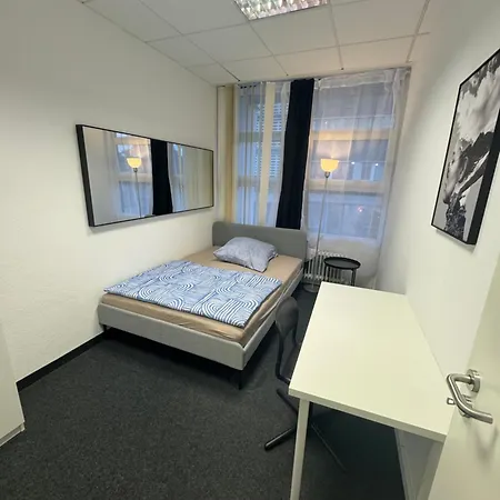 Appartement Mit 9 Schlafzimmern Und 1 Wohnzimmer